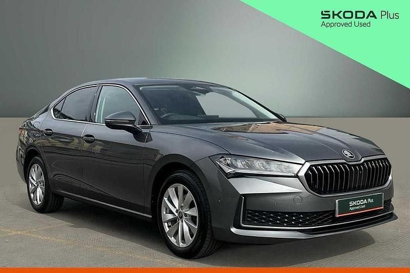 Used Skoda Superb SE Technology 150 HP (110 kW) 2025 Graphite grey Hatchback