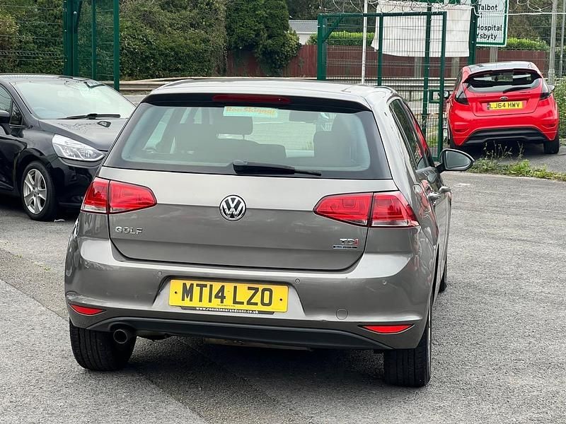 Usado VW Golf VII SE 2014 Cinzento Citadino