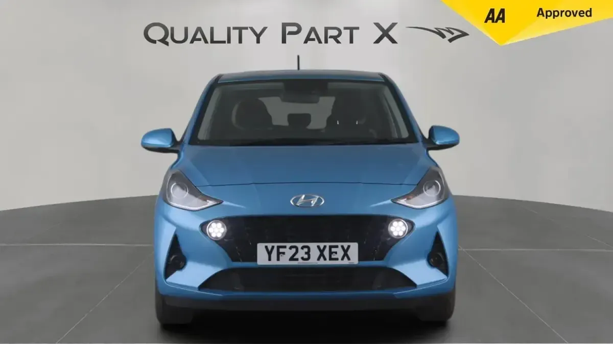 Used Hyundai i10 Premium 2023 Turquoise Hatchback