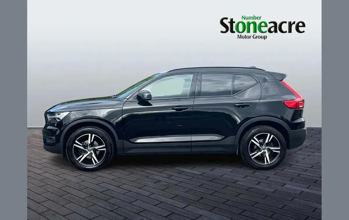 Usado Volvo XC40 R-Design 150 HP (110 kW) 2020 Preto SUV