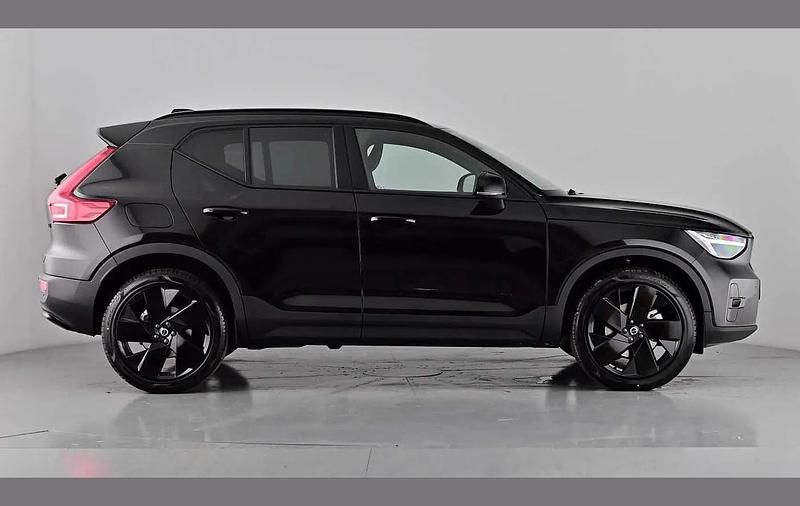 Used Volvo XC40 Plus 163 HP (119 kW) 2025 Onyx black SUV
