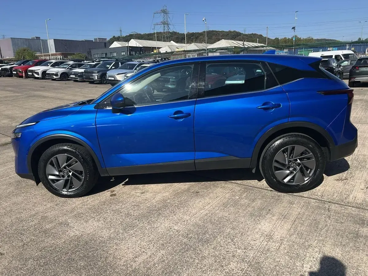Used Nissan Qashqai Acenta Premium 156 HP (114 kW) 2021 Blue SUV