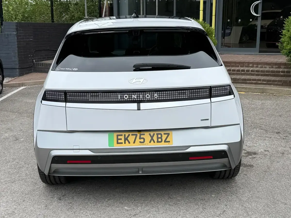 Used Hyundai Ioniq 5 Ultimate 239 kW (325 HP) 2025 White SUV