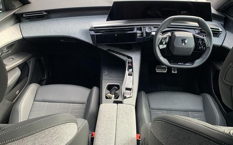 Used Peugeot 5008 GTi 136 HP (100 kW) 2025 Grey SUV