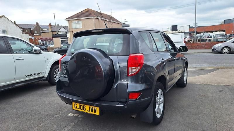 Used Toyota RAV4 150 HP (110 kW) 2006 Grey SUV
