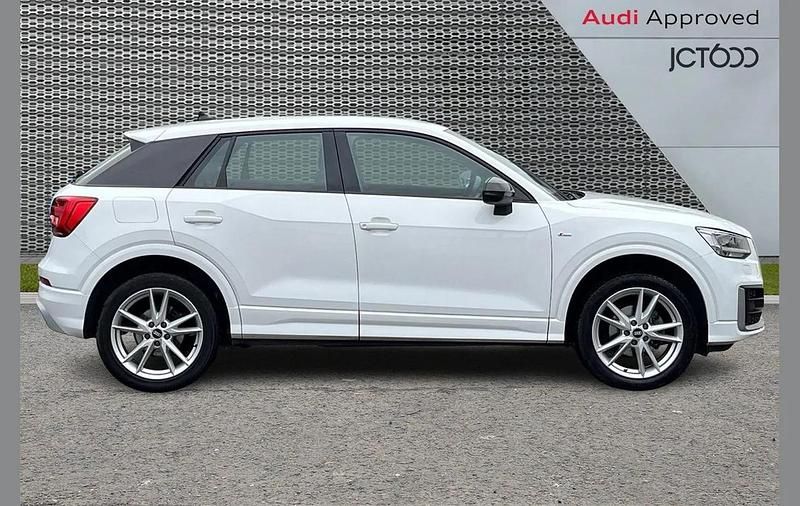 Used Audi Q2 S-Line 123 HP (90 kW) 2021 White SUV