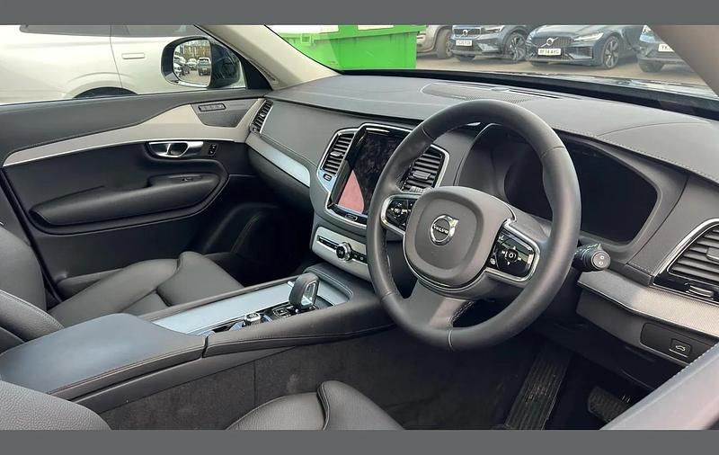 Used Volvo XC90 Plus 247 HP (181 kW) 2024 Black SUV