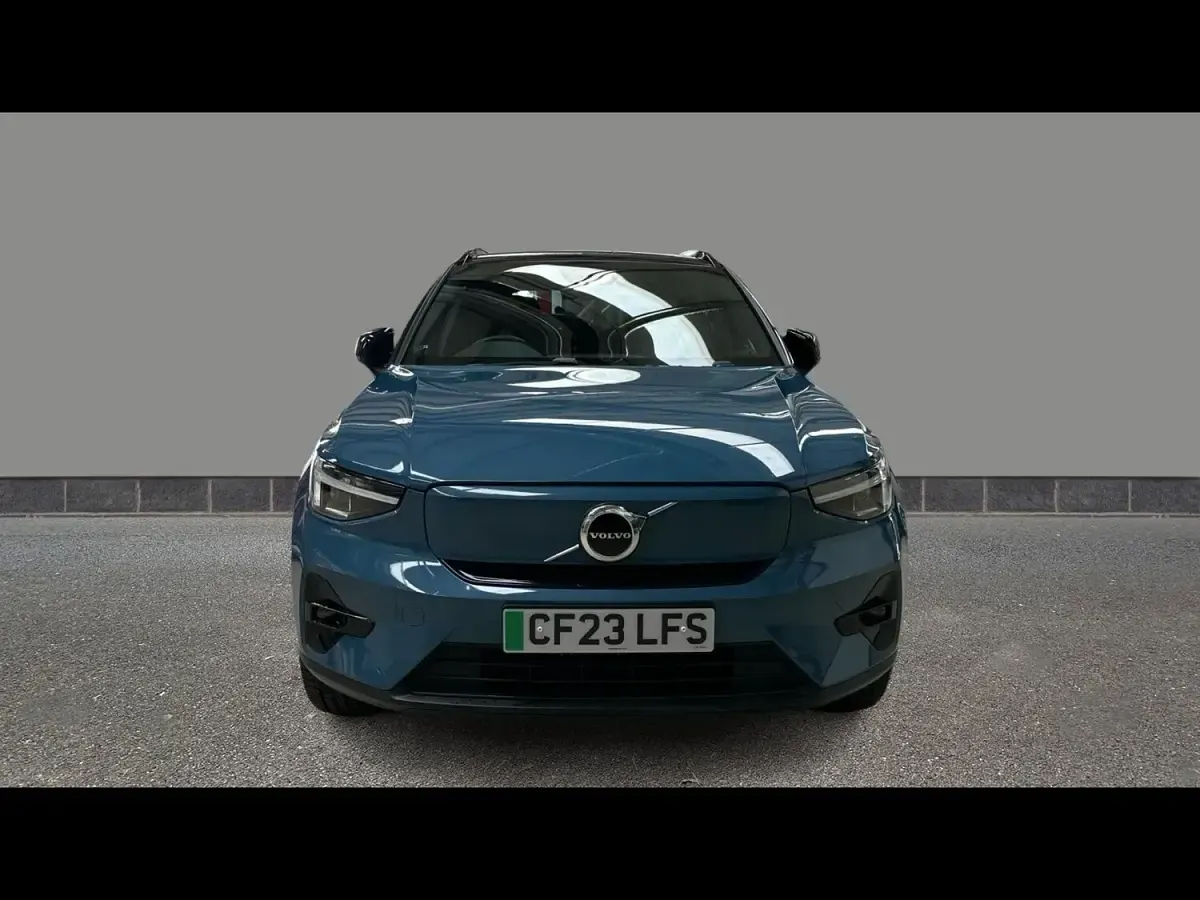 Used Volvo XC40 Plus 169 kW (231 HP) 2023 Blue SUV