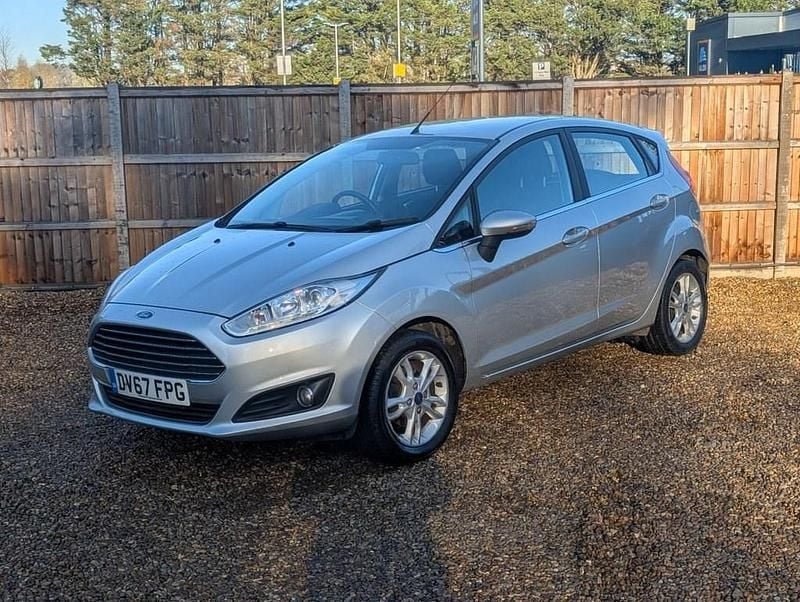 Silver Used 2017 Ford Fiesta Zetec Hatchback | £7,200 (Fair price) - Image 1/4