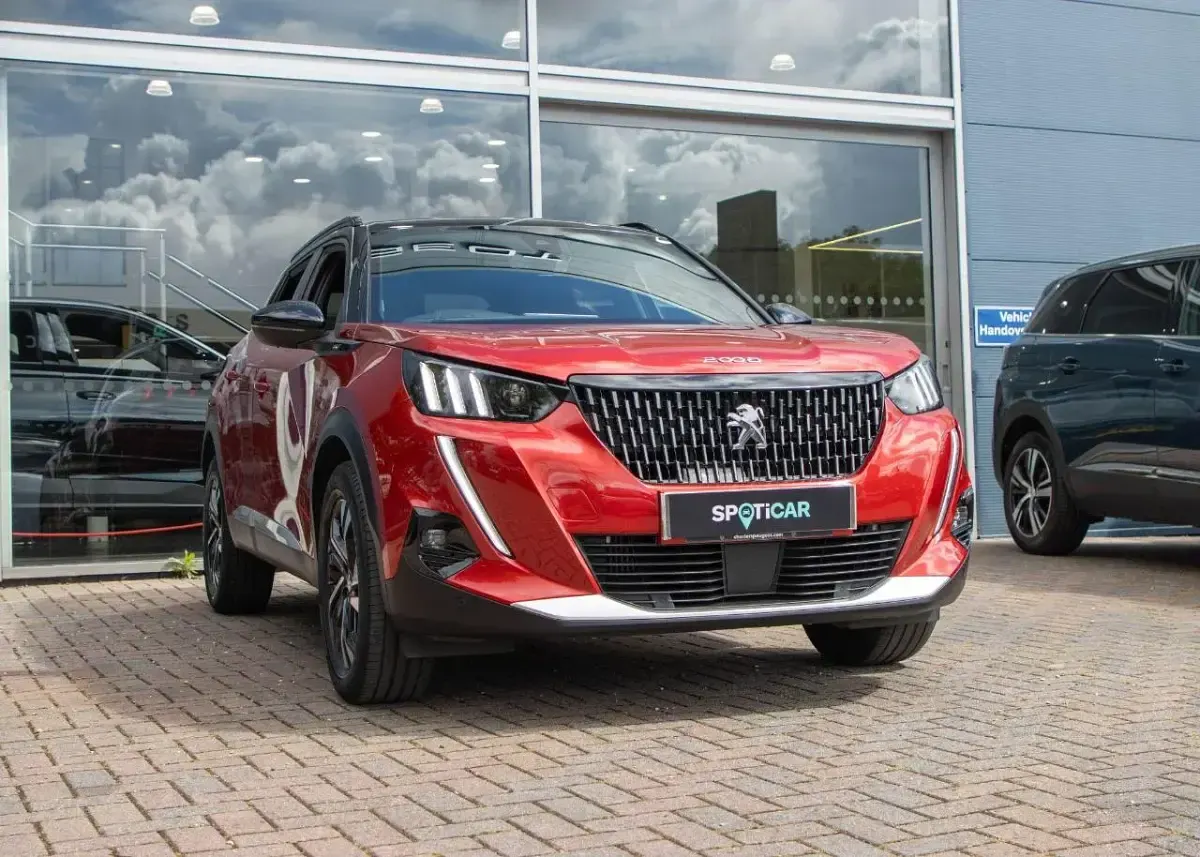 Used Peugeot 2008 GT 129 HP (94 kW) 2021 Red SUV