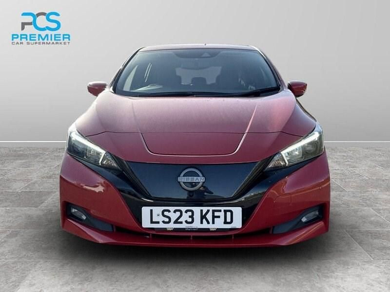 Used Nissan Leaf N-Connecta 110 kW (150 HP) 2023 Red Hatchback