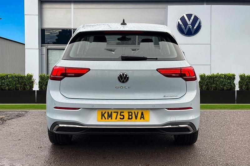 New VW Golf VIII Style 204 HP (150 kW) 2025 Blue Hatchback