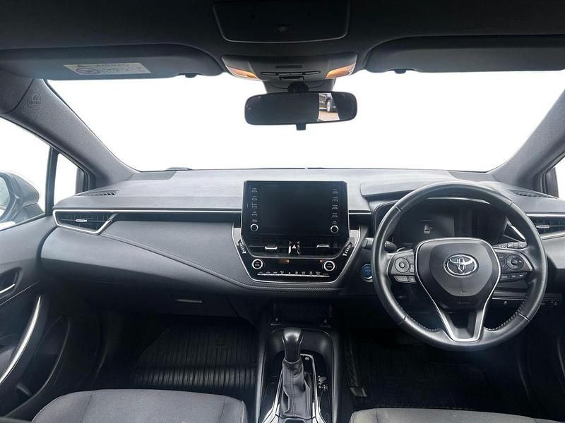 Used Toyota Corolla 181 HP (133 kW) 2020 White Estate