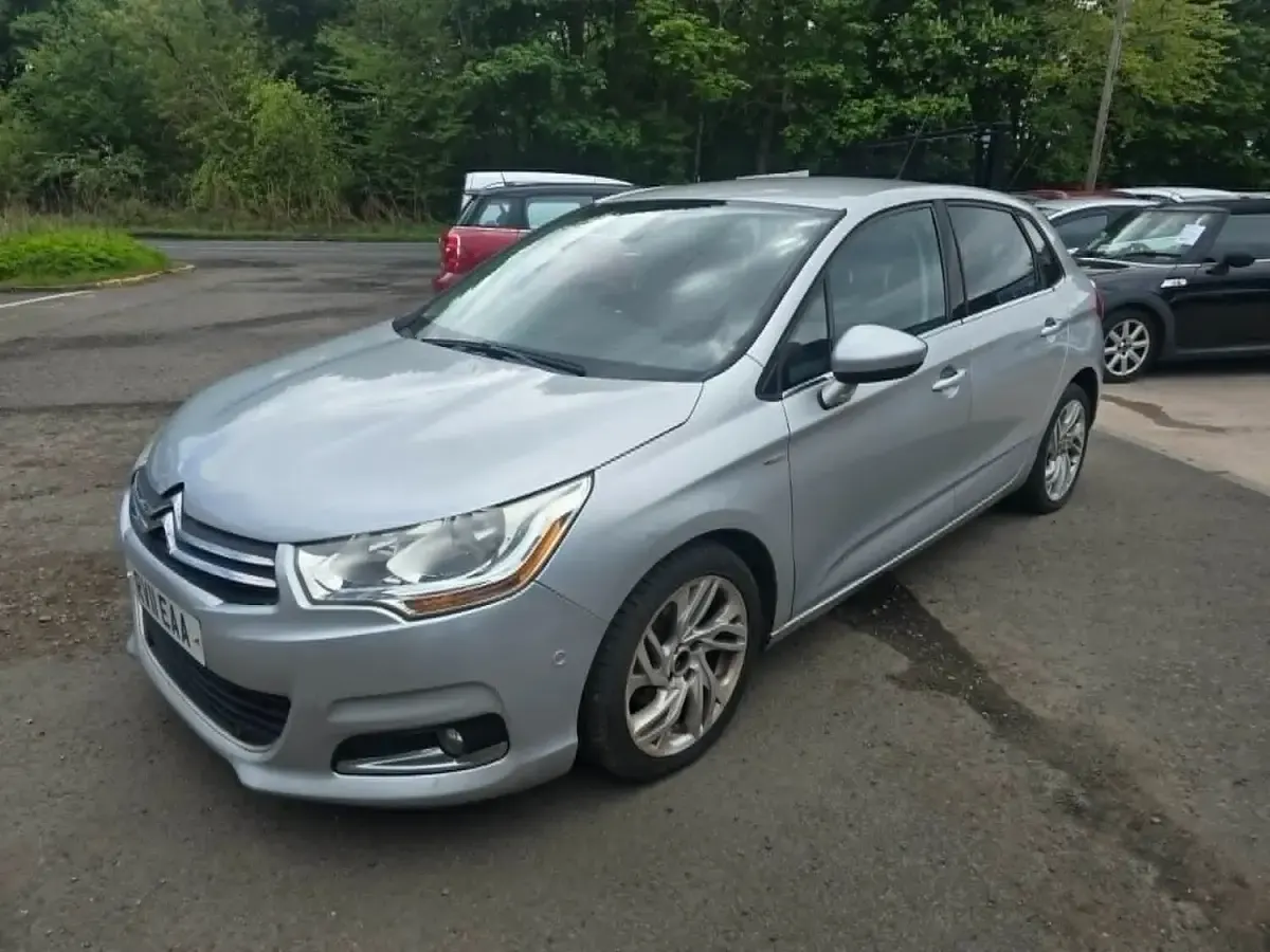 Used Citroën C4 Exclusive 110 HP (80 kW) 2011 Silver Hatchback