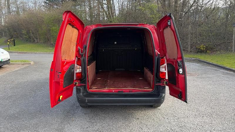 Used Toyota Proace City City 100 HP (73 kW) 2022 MPV