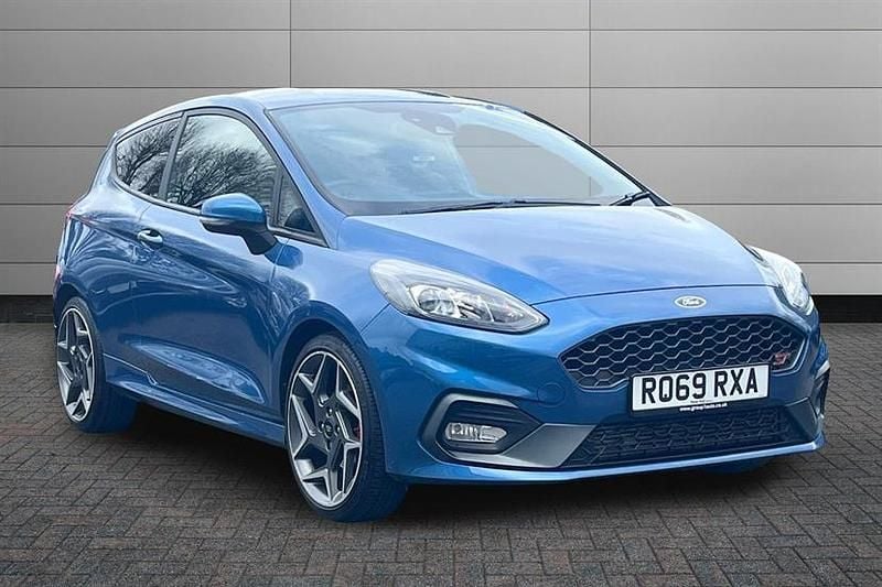 Used Ford Fiesta ST 200 HP (147 kW) 2019 Performance blue Hatchback