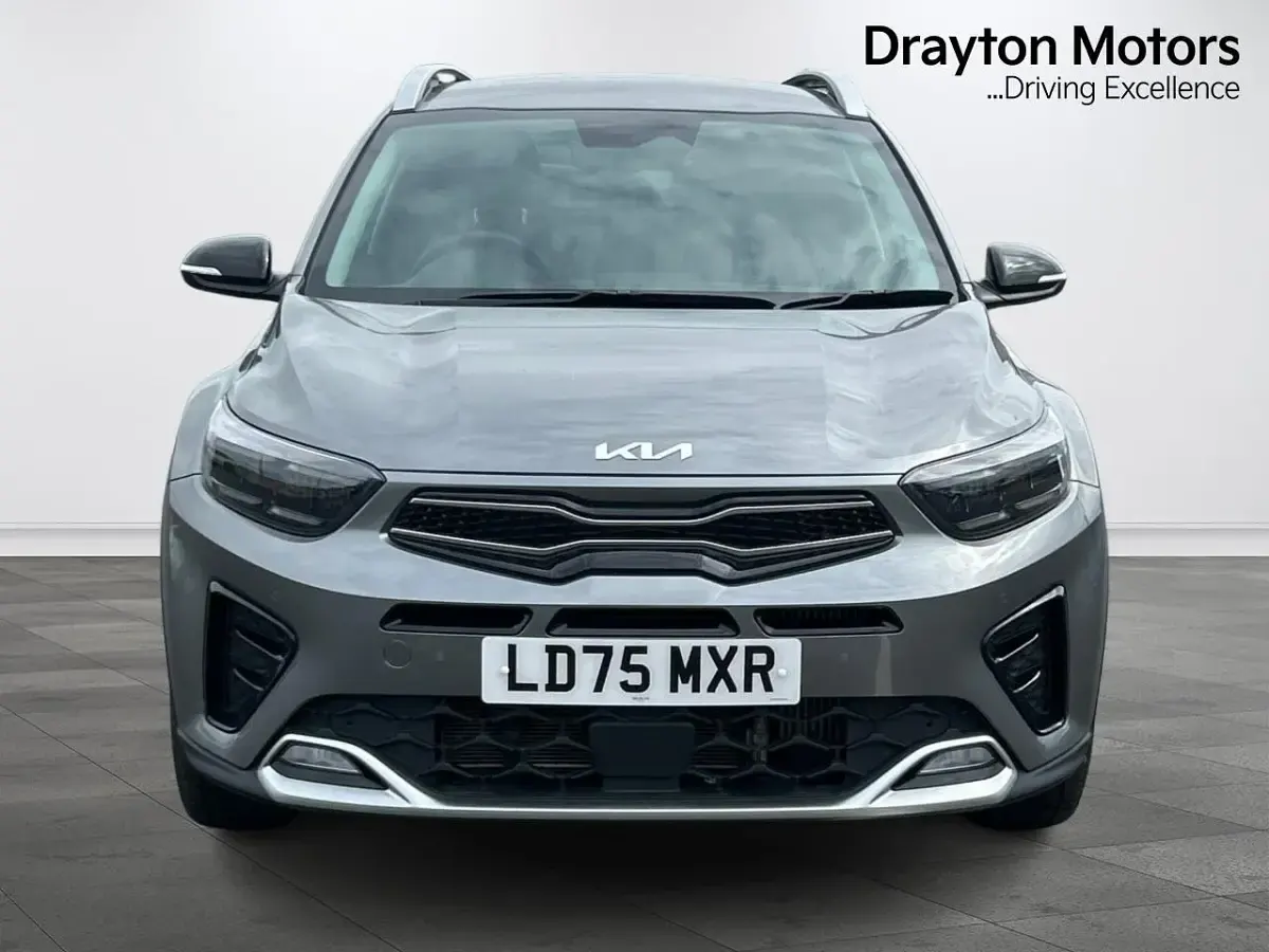 Used Kia Stonic GT-Line S 98 HP (72 kW) 2025 Grey SUV