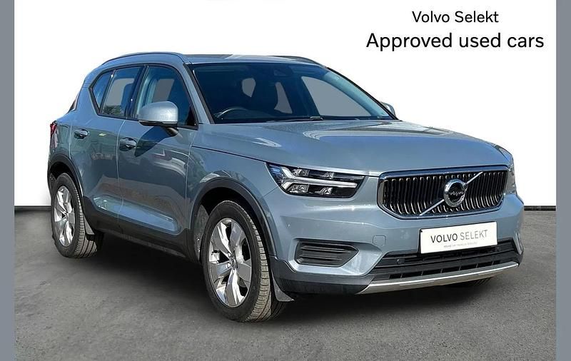 Used Volvo XC40 Momentum 161 HP (118 kW) 2020 Grey SUV
