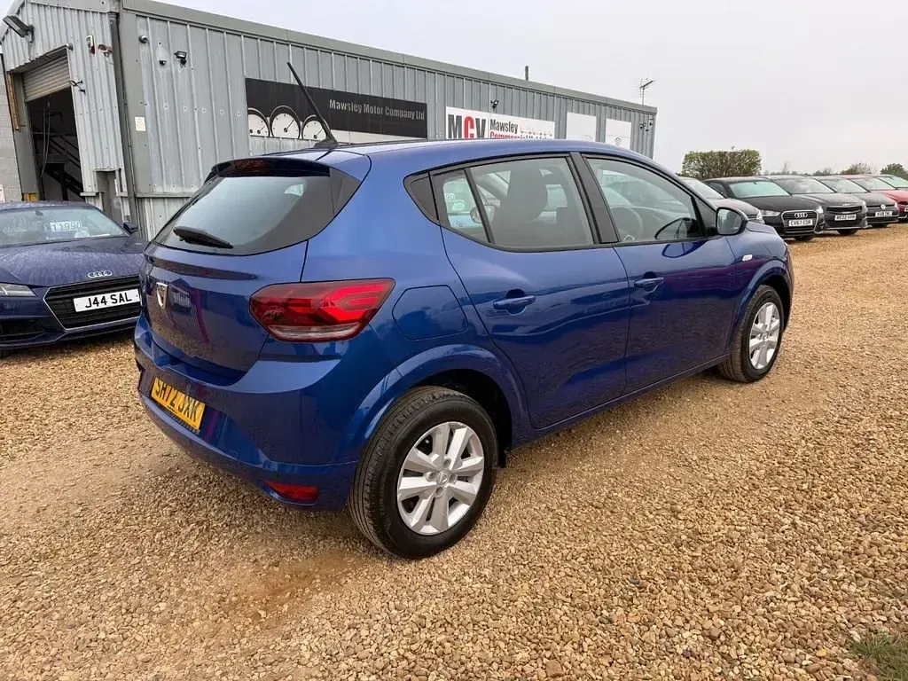 Second-hand Dacia Sandero Comfort 91 CP (66 kW) 2022 Albastru Hatchback
