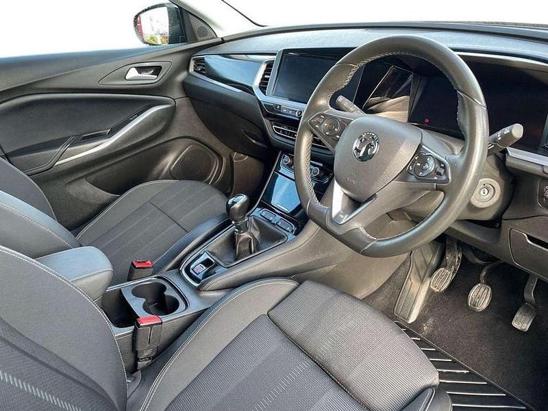 Używany Vauxhall Grandland X 128 KM (94 kW) 2023 Czarny SUV