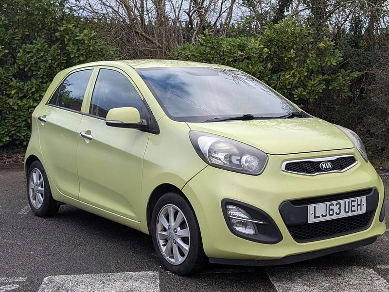 Green Used 2013 Kia Picanto Hatchback | £2,595 (Good price) - Image 1/4
