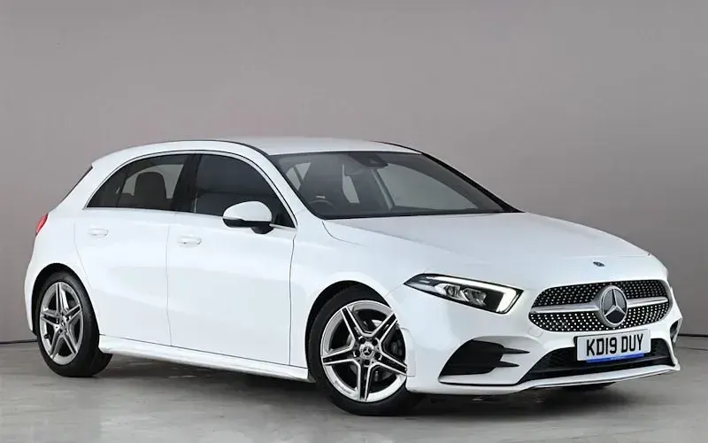 Usado Mercedes A180 AMG line 136 HP (100 kW) 2019 Citadino