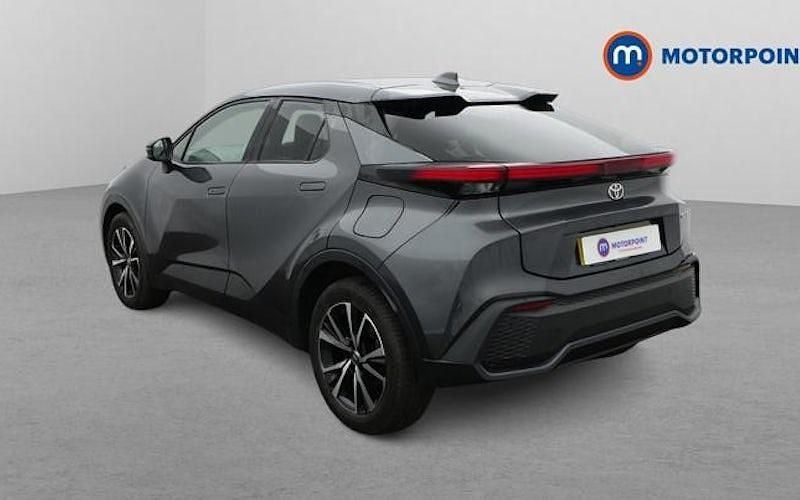 Used Toyota C-HR Design 223 HP (164 kW) 2026 SUV