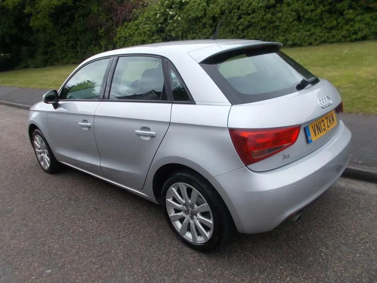 Used Audi A1 Sportback Sport 105 HP (77 kW) 2013 Silver Hatchback