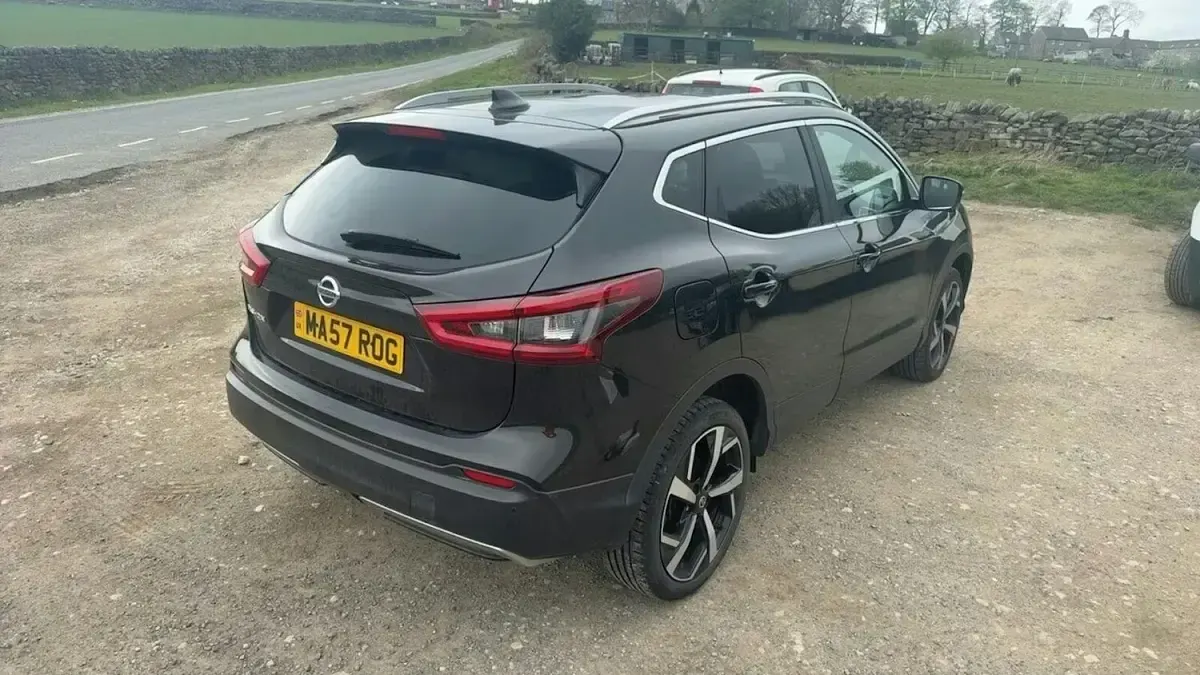 Used Nissan Qashqai Tekna 130 HP (95 kW) 2017 Black SUV