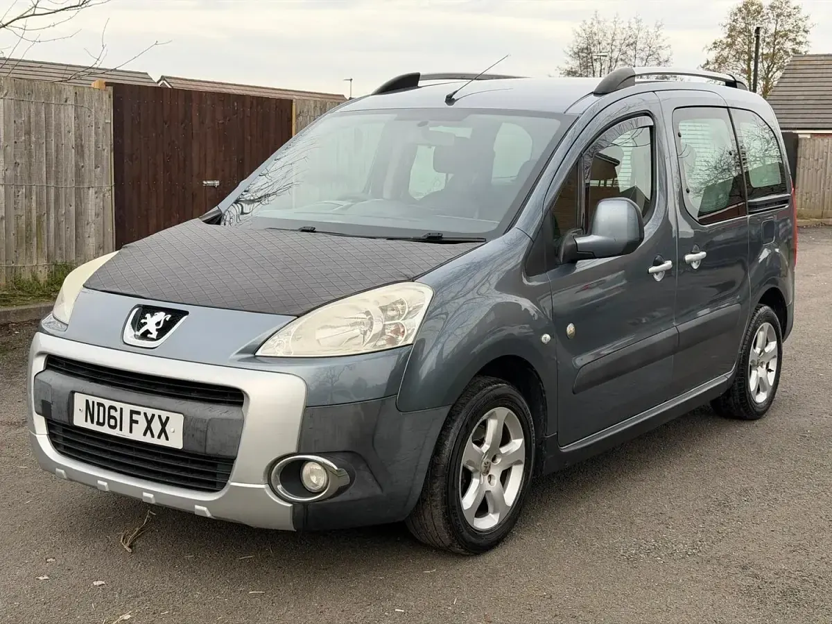 Used Peugeot Partner Tepee Outdoor 112 HP (82 kW) 2011 Grey MPV