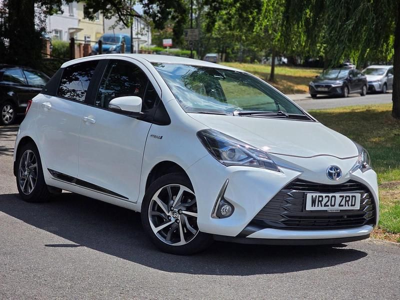 White Used 2020 Toyota Yaris Hybrid Hatchback | £8,999 - Image 1/4