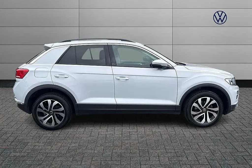 Used VW T-Roc Active 150 HP (110 kW) 2021 Silver SUV