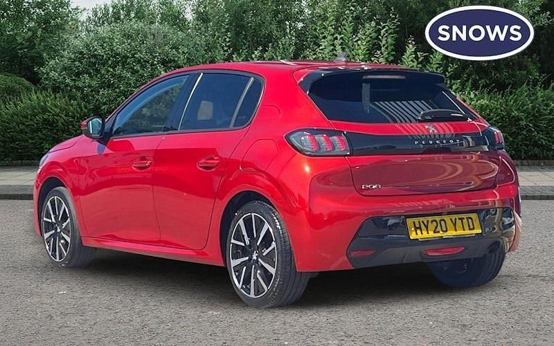 Second-hand Peugeot 208 Allure 102 CP (75 kW) 2020 Roșu Hatchback