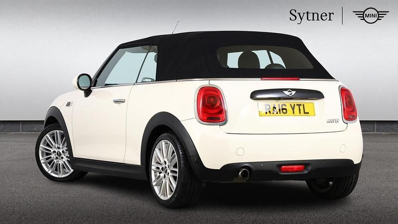 Used Mini Cooper 134 HP (98 kW) 2016 White Hatchback