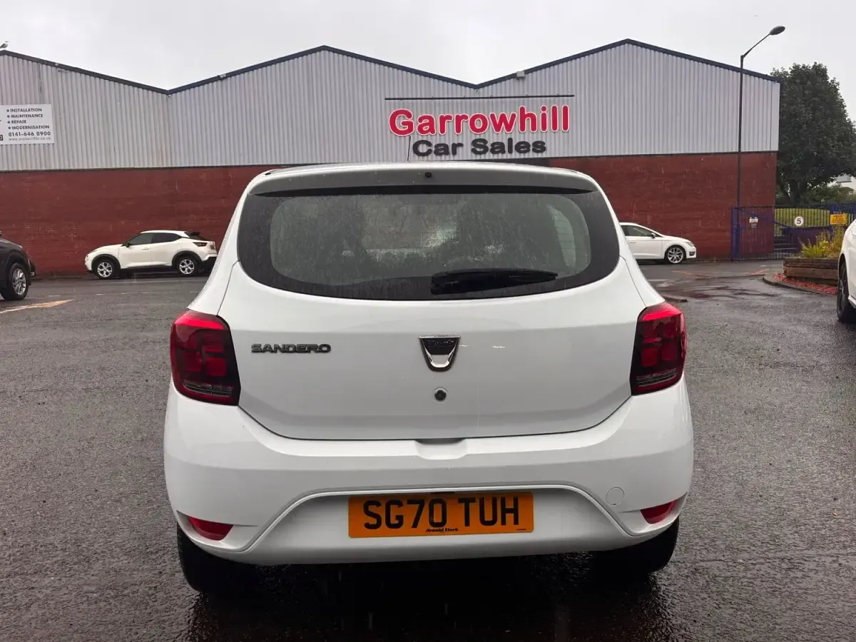 Used Dacia Sandero Essentiel 91 HP (66 kW) 2020 White Hatchback