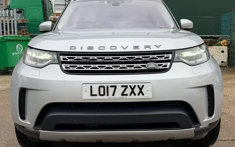 Used Land Rover Discovery HSE 258 HP (189 kW) 2017 Silver SUV