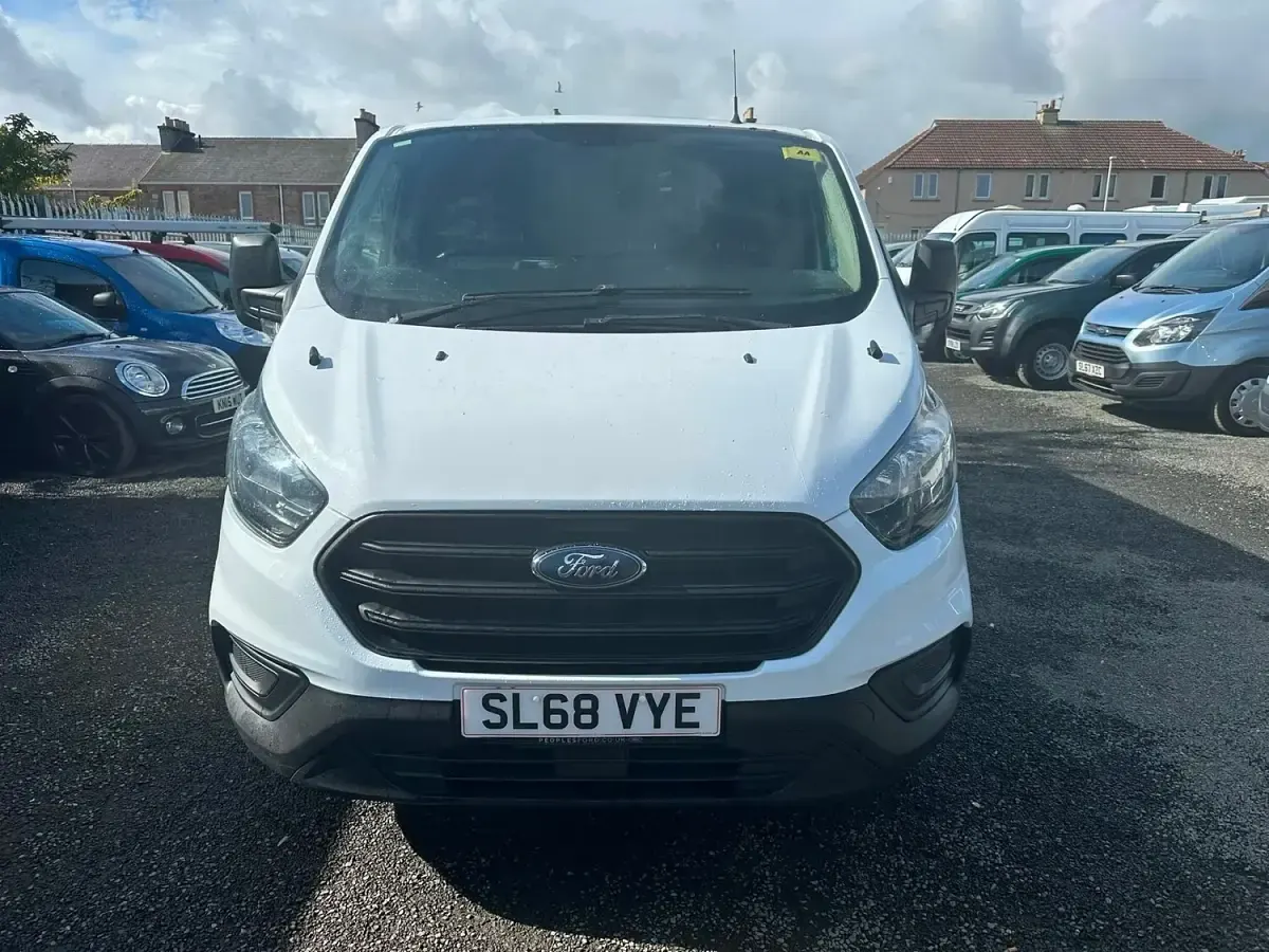 Used Ford Transit Custom 105 HP (77 kW) 2018 White Van