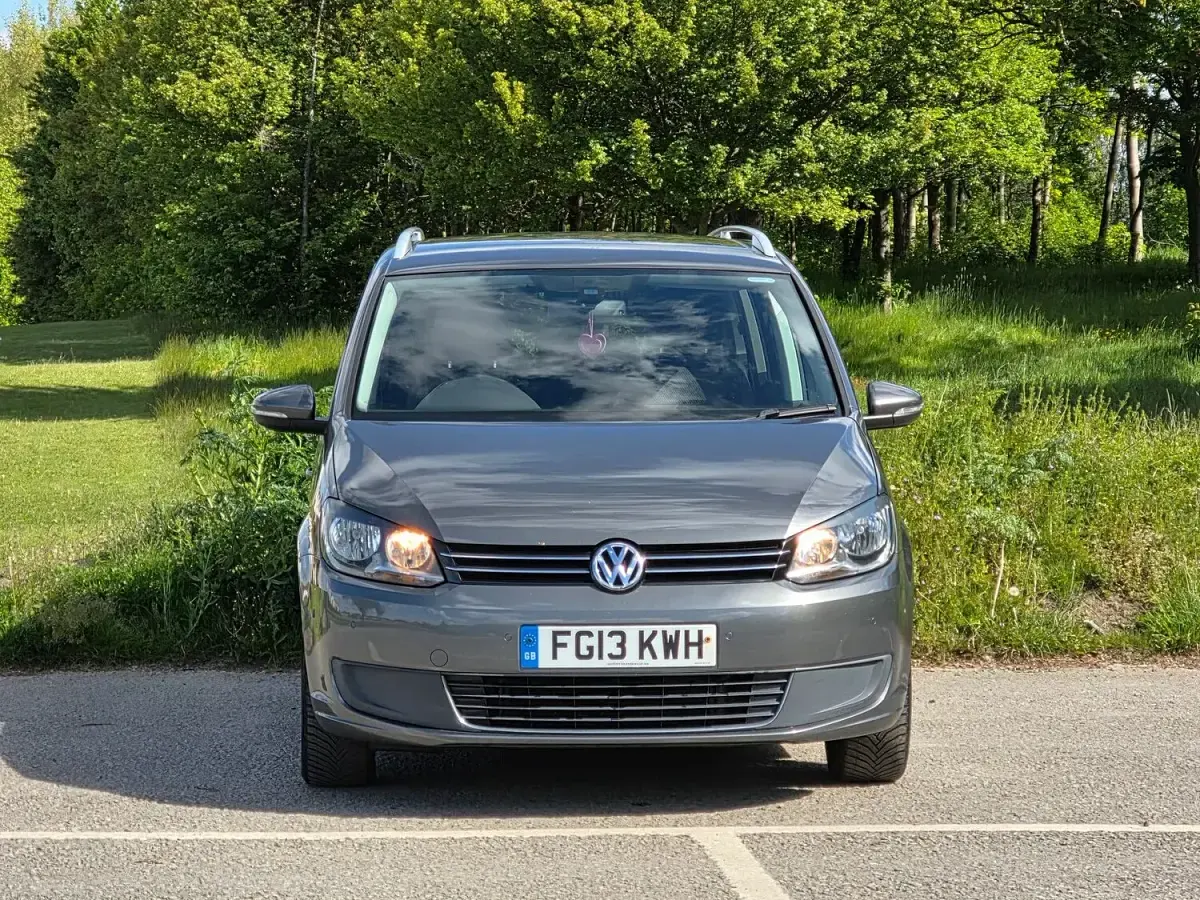 Used VW Touran SE 140 HP (102 kW) 2013 Grey MPV