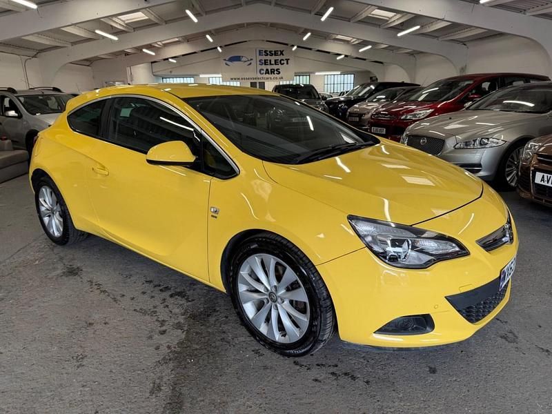 Used Vauxhall Astra GTC SRi 2013 Yellow Hatchback