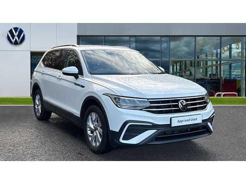 Used VW Tiguan Allspace Life 150 HP (110 kW) 2022 Pure white SUV