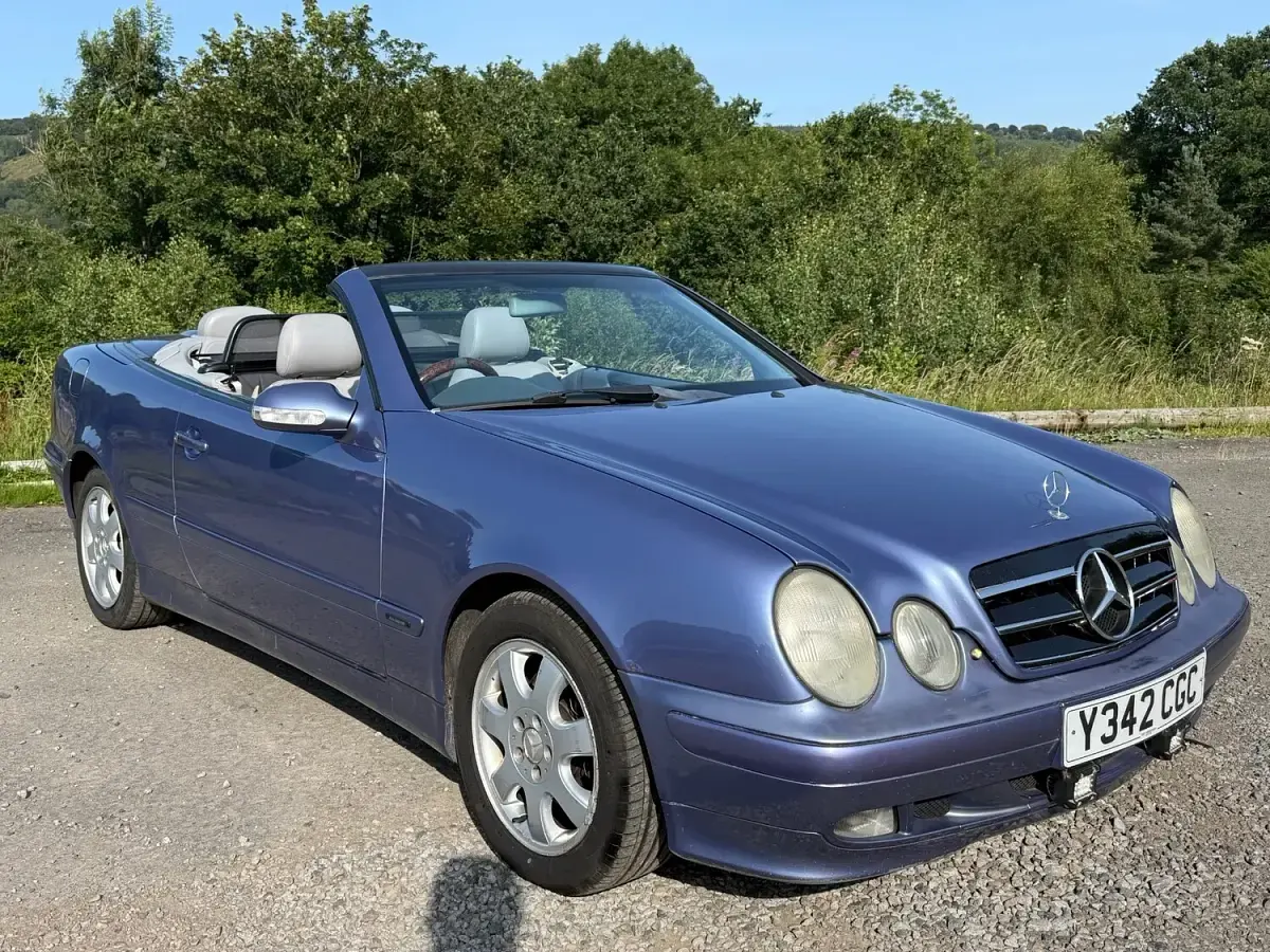 Used Mercedes CLK230 Avantgarde 193 HP (141 kW) 2001 Blue Cabriolet