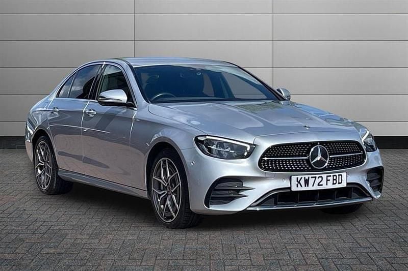 Used Mercedes E400 AMG Line Premium 334 HP (245 kW) 2023 Silver Sedan