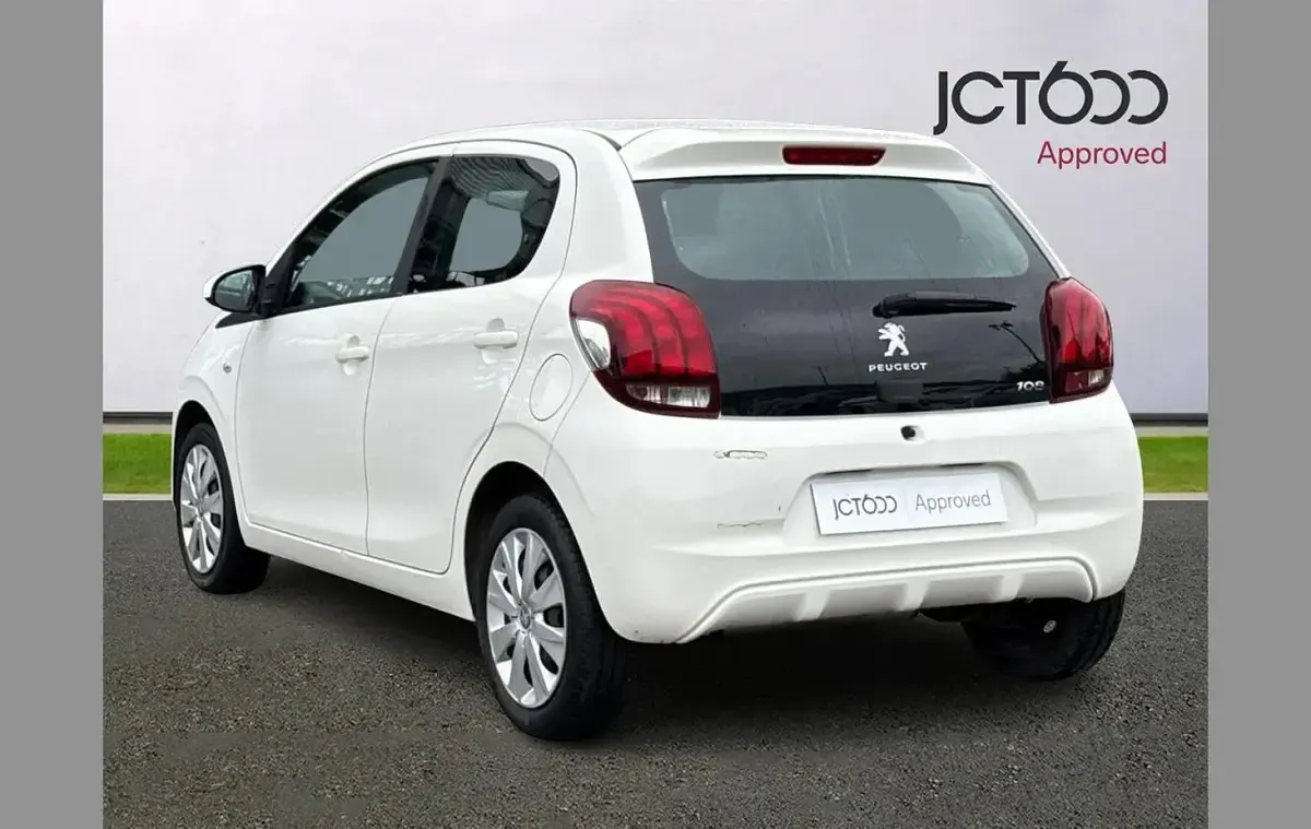 Używany Peugeot 108 Active 71 KM (52 kW) 2019 Biały Hatchback
