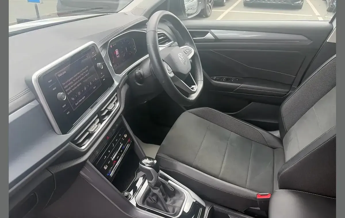 Used VW T-Roc Style 150 HP (110 kW) 2023 White SUV