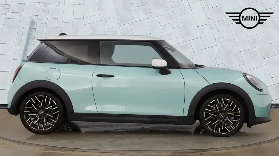Used Mini Cooper S Hatch 201 HP (147 kW) 2024 Green Hatchback