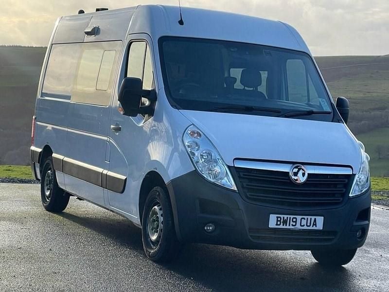 White Used 2019 Vauxhall Movano Van | £7,899 (Good price) - Image 1/4