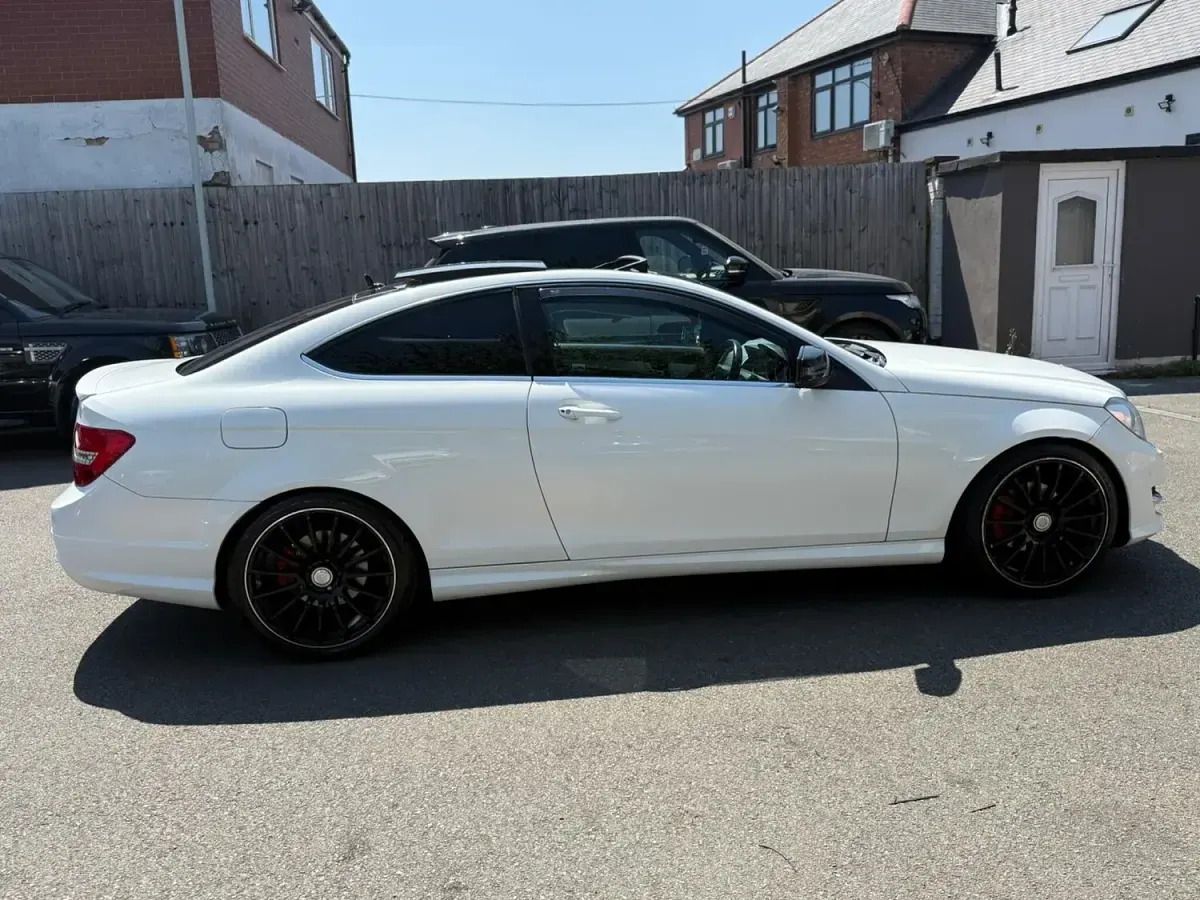 Used Mercedes C220 Sport Edition 2014 White Coupe