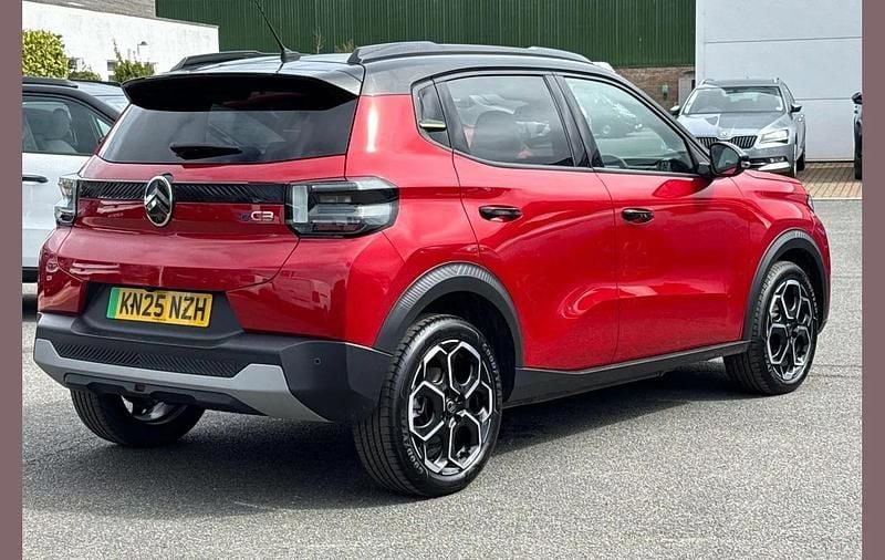 Used Citroën e-C3 83 kW (113 HP) 2025 Red Hatchback
