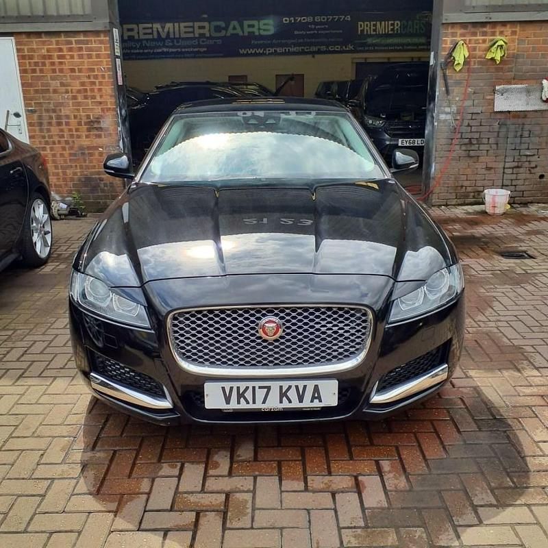 Used Jaguar XF Portfolio 180 HP (132 kW) 2017 Black Sedan