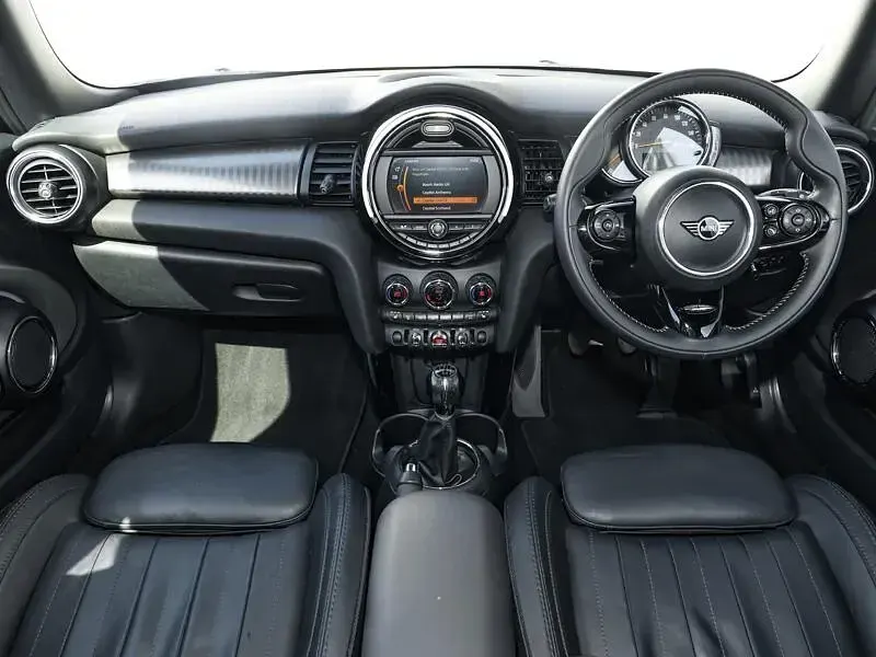 Used Mini Cooper Exclusive 136 HP (100 kW) 2019 Silver Hatchback
